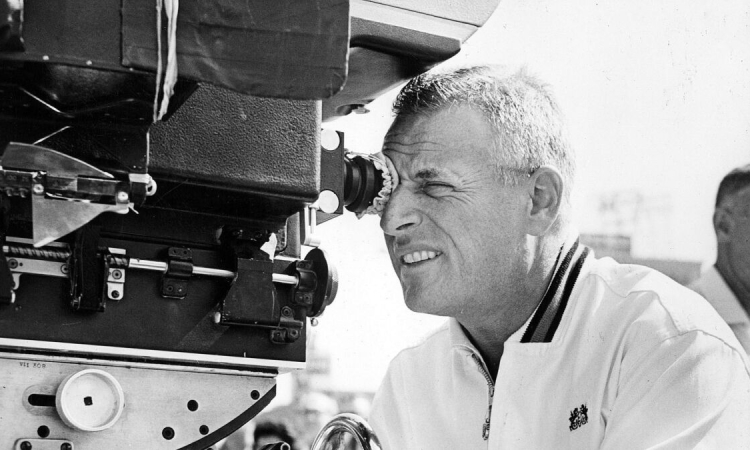 Stanley Kramer: Οι αξιοσημείωτες ταινίες του περιλαμβάνουν The Defiant Ones, On the Beach, Inherit the Wind, Judgment at Nuremberg, Ship of Fools και Guess Who's Coming to Dinner